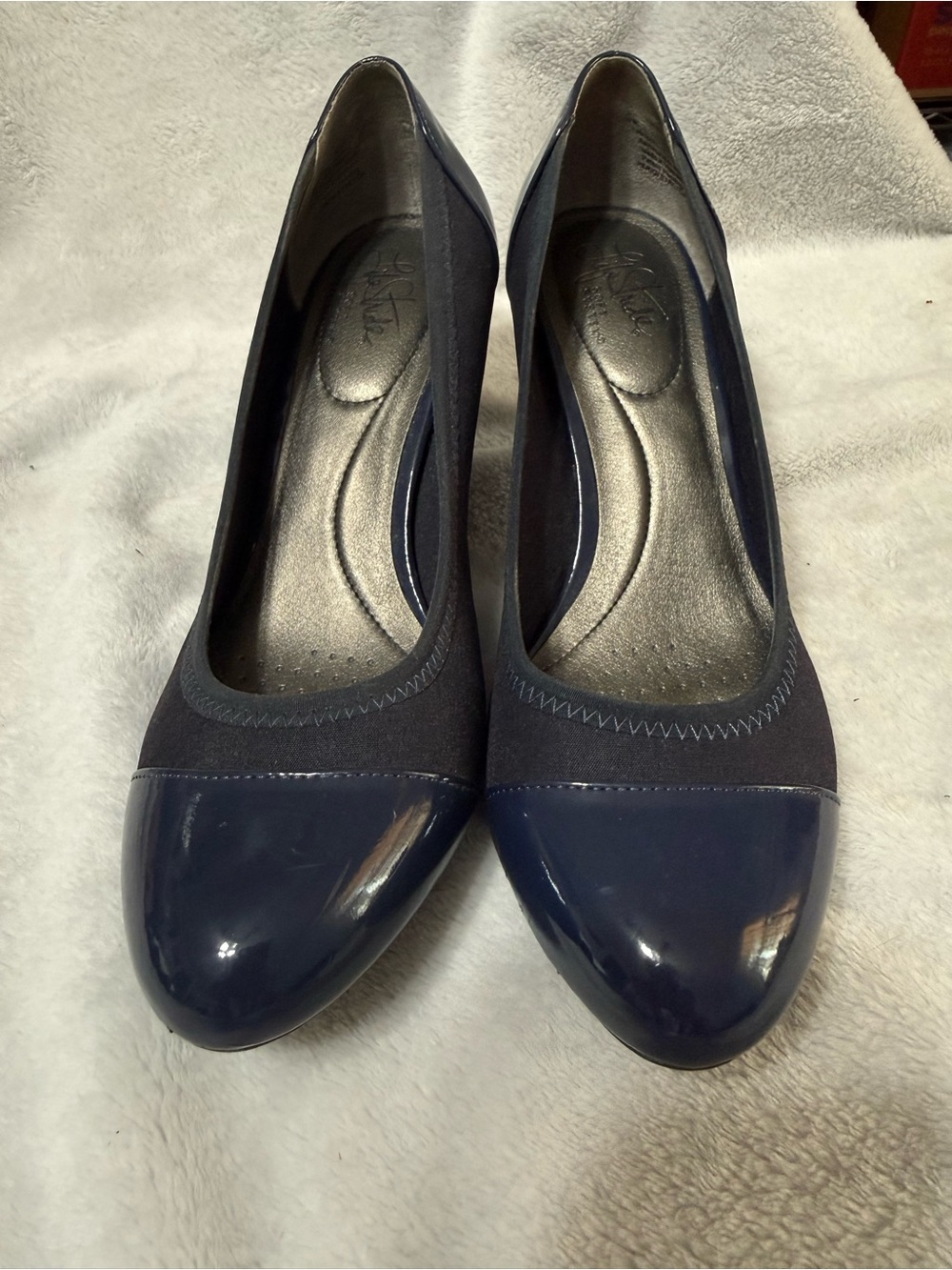 Life Stride Navy Two-Tone Patent Cap Toe Heels